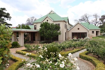 candlewoods guesthouse