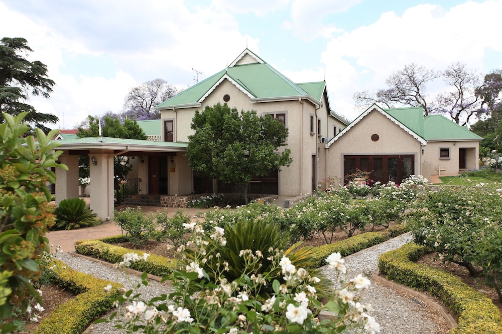 candlewoods guesthouse