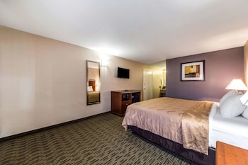 quality inn university near downtown
