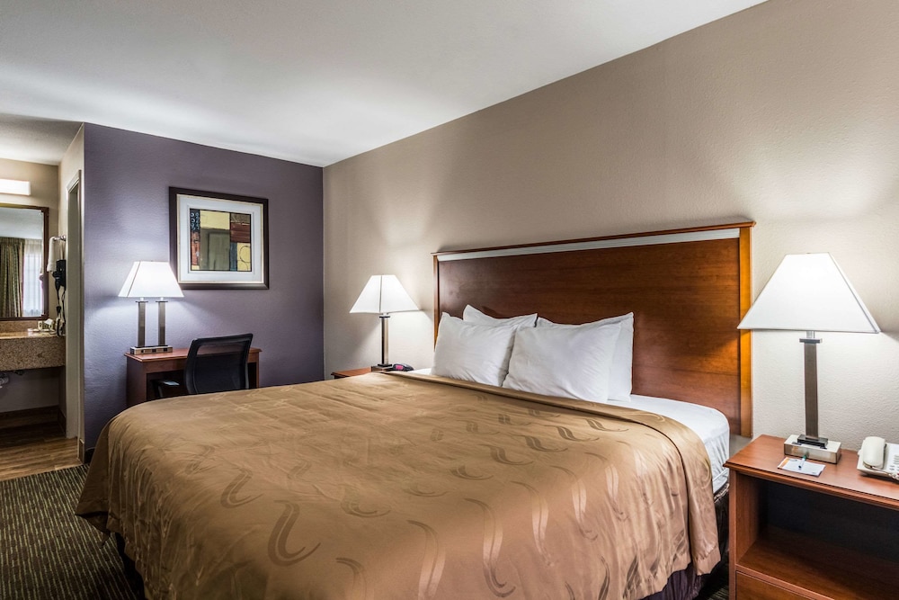 quality inn university near downtown