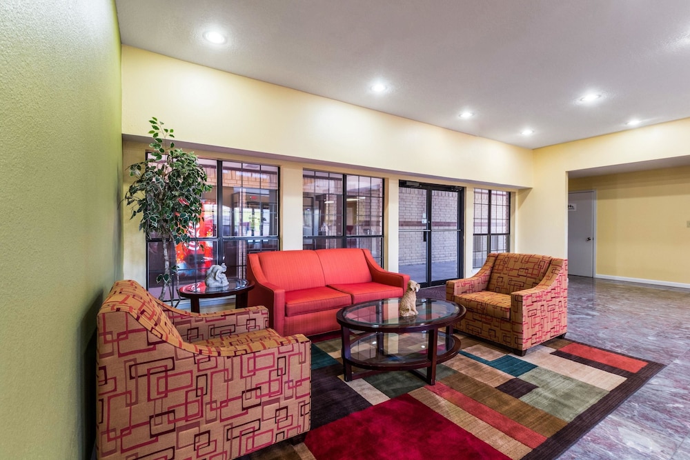 quality inn university near downtown