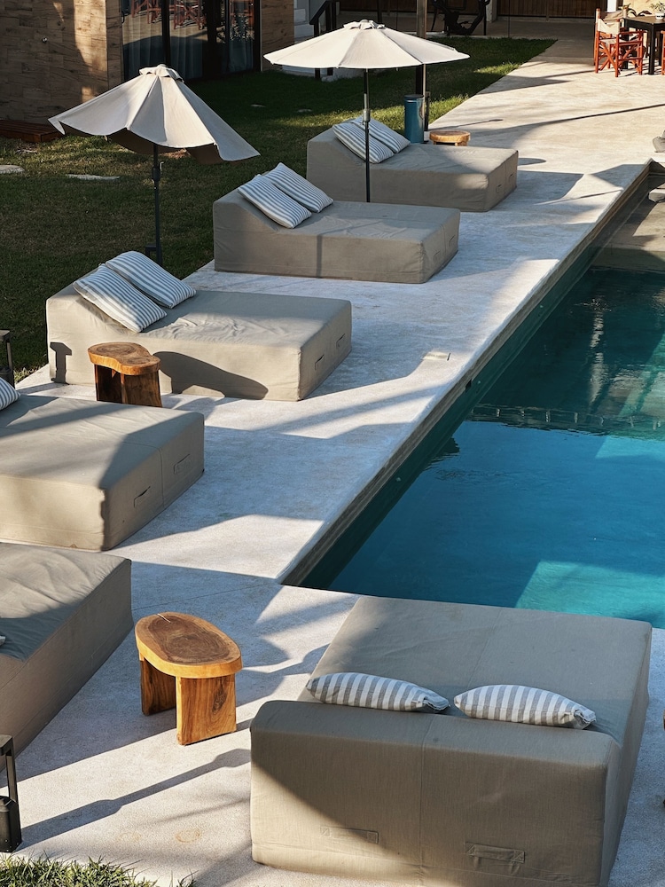 bora boutique adults only
