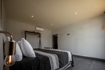 bora boutique adults only