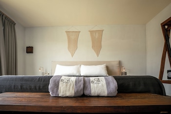 bora boutique adults only