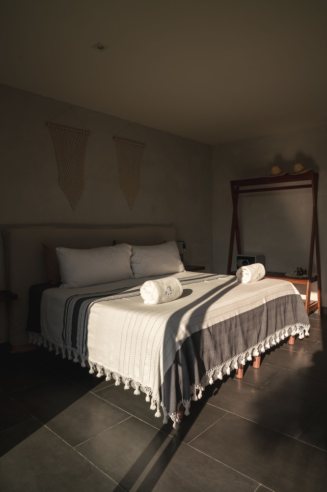 bora boutique adults only