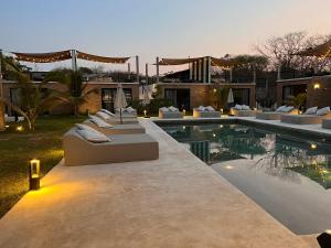 bora boutique adults only