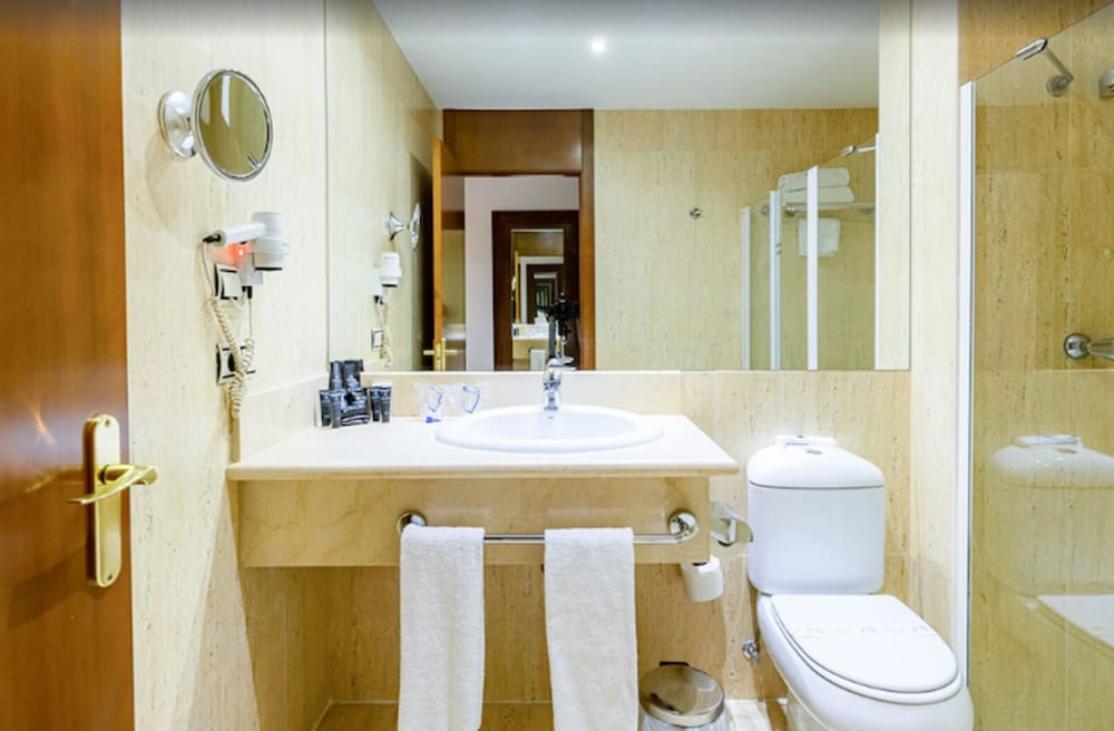 amura alcobendas hotel