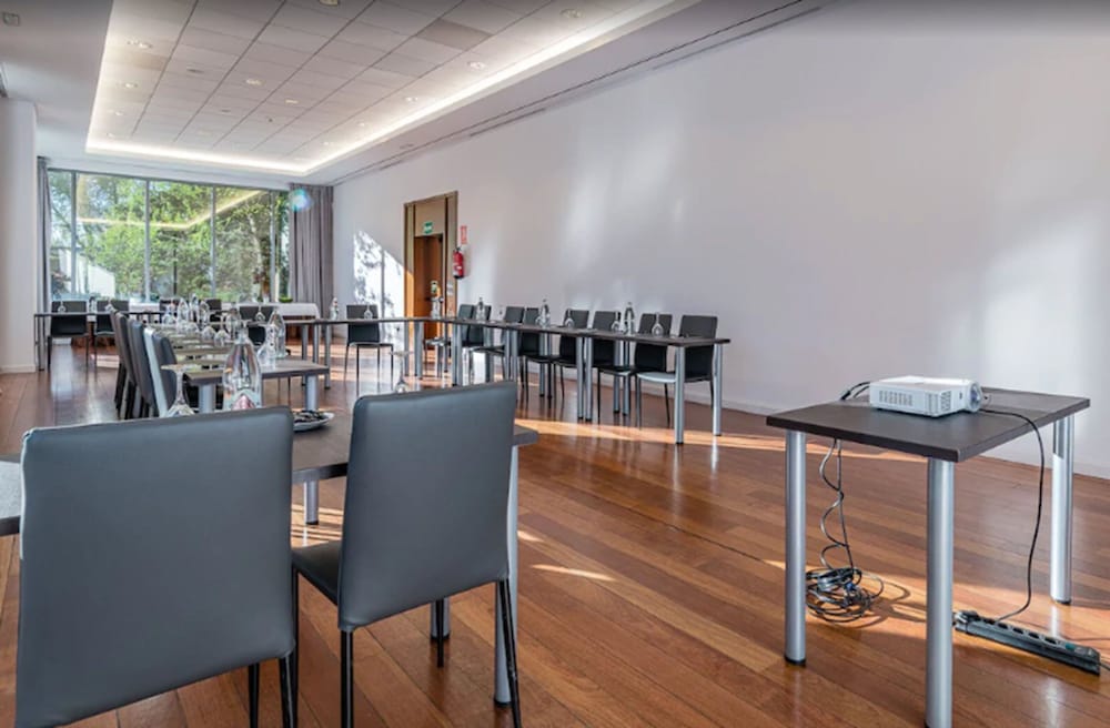 amura alcobendas hotel