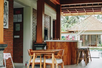 3 beagles ubud