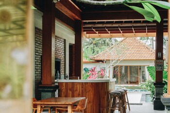 3 beagles ubud