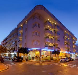 Duquesa Playa Aparthotel,Ibiza>>Balearic Islands,4 star
