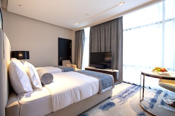 century marina hotel lusail