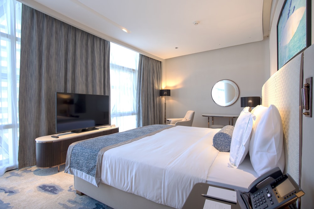 century marina hotel lusail