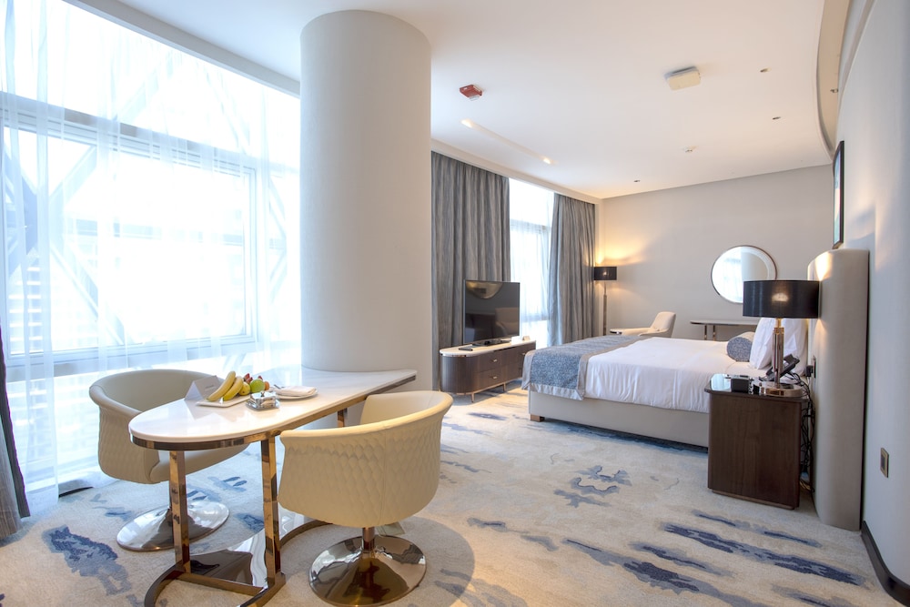 century marina hotel lusail