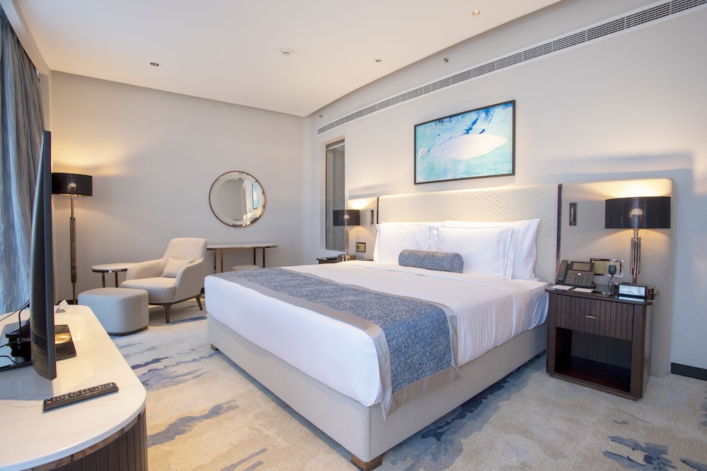 century marina hotel lusail