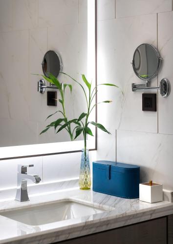 hyatt place linyi people square