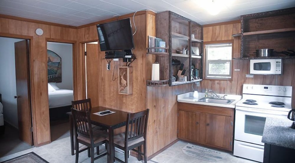 3 rivers resort and guide service