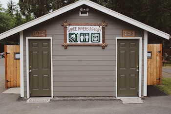 3 rivers resort and guide service