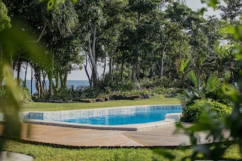 Nakatumble,Mele>>Hideaway Island,2.5 star