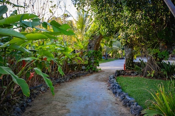 Nakatumble,Mele>>Hideaway Island,2.5 star