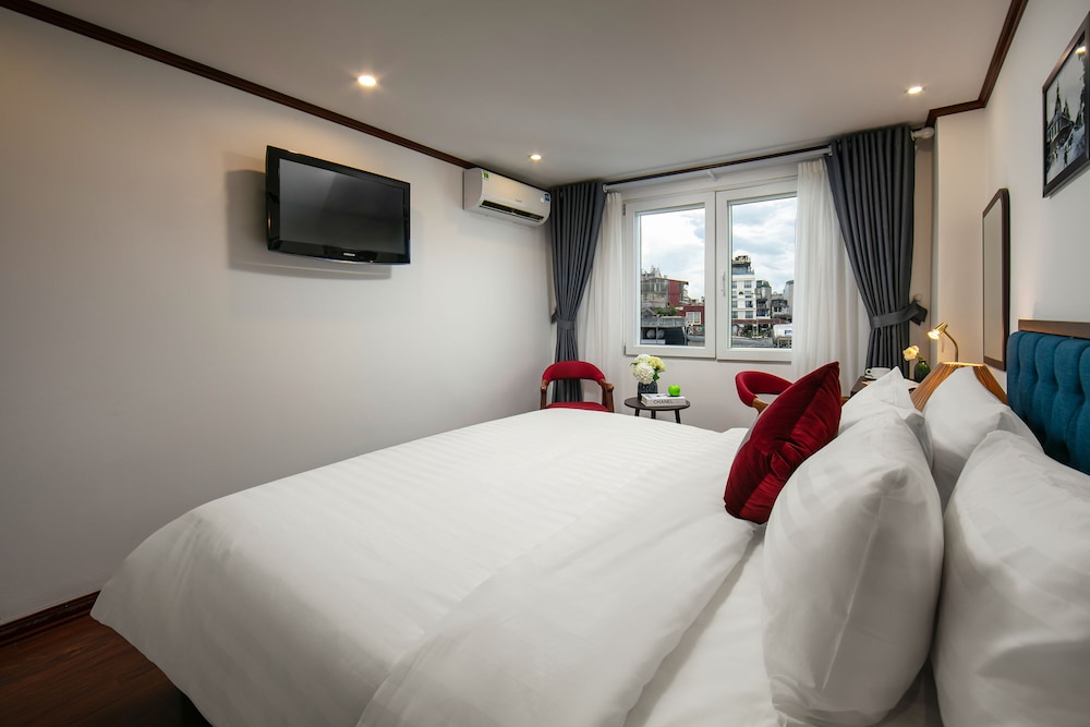 silk flower hotel and spa