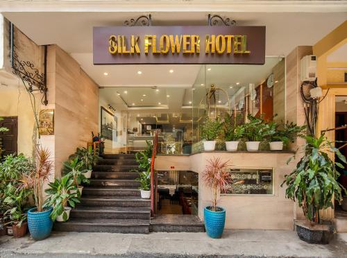 silk flower hotel and spa
