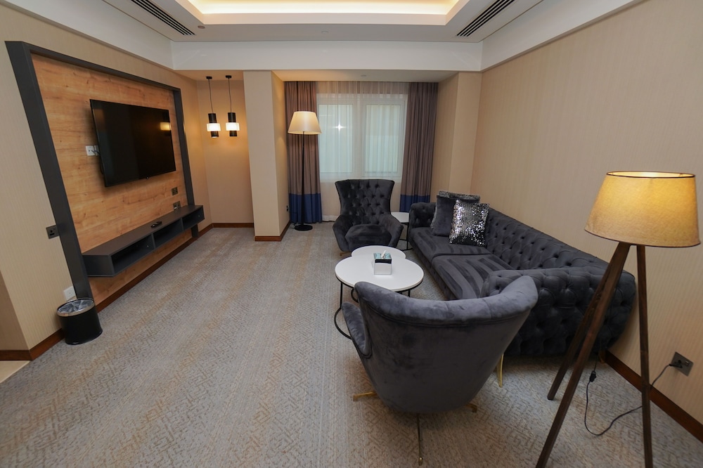 the grand lux hotel