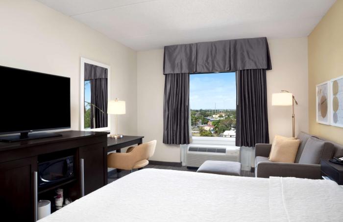 hampton inn by hilton hallandale beach aventura