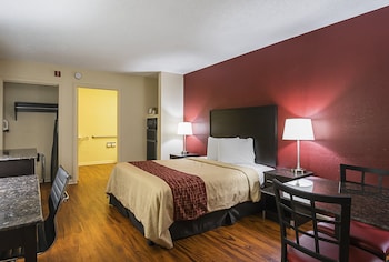 red roof inn and suites scottsboro