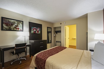 red roof inn and suites scottsboro