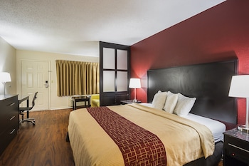 red roof inn and suites scottsboro