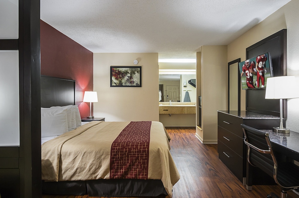 red roof inn and suites scottsboro