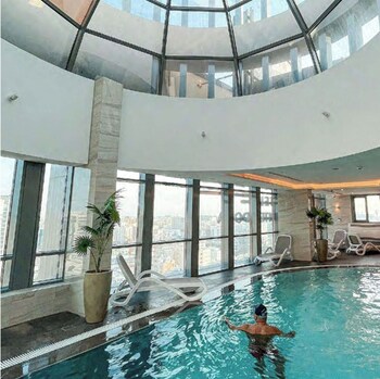 c hotel and suites doha