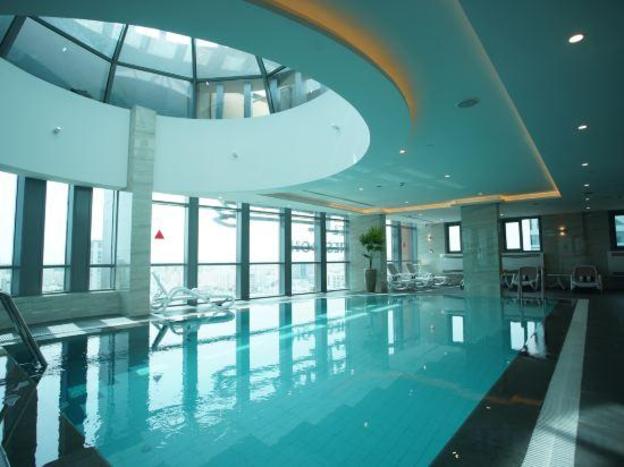 c hotel and suites doha