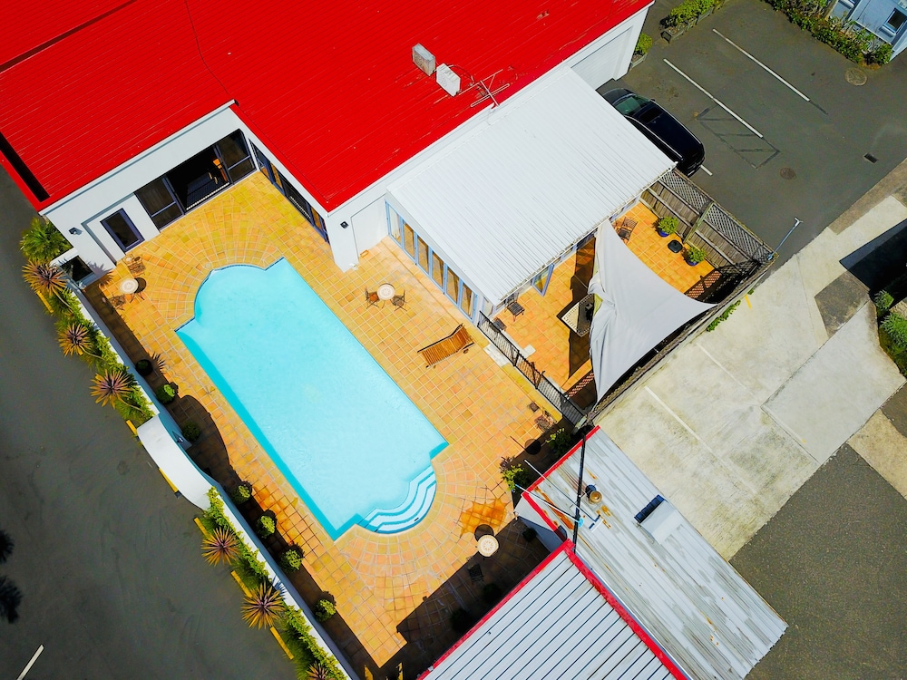 aaron court motor inn