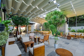 le cap hotel and apartment