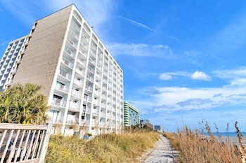 seamist driftwood vacation studio with balcony
