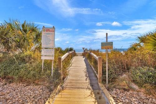 seamist driftwood vacation studio with balcony