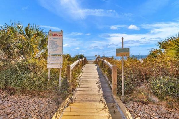 seamist driftwood vacation studio with balcony