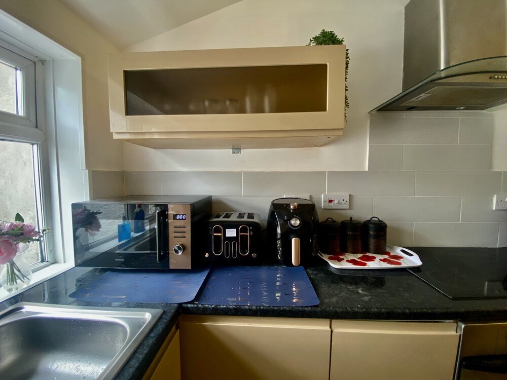 lovely and cosy house in cardiff south wales