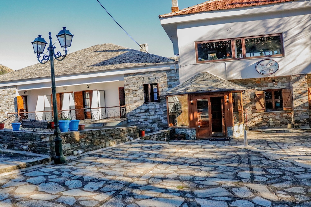hotel mitikas