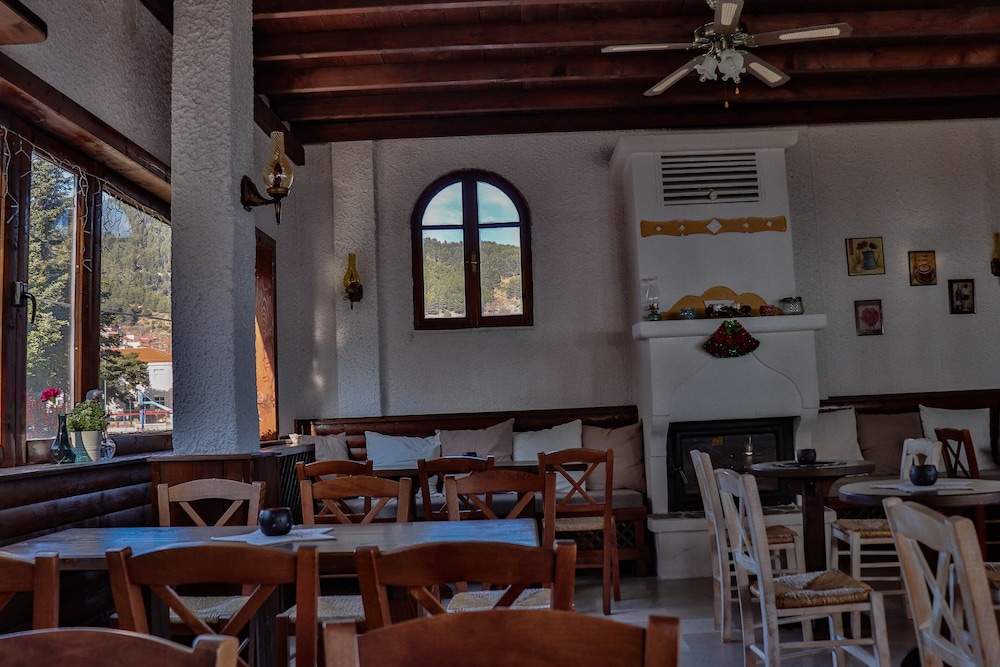 hotel mitikas