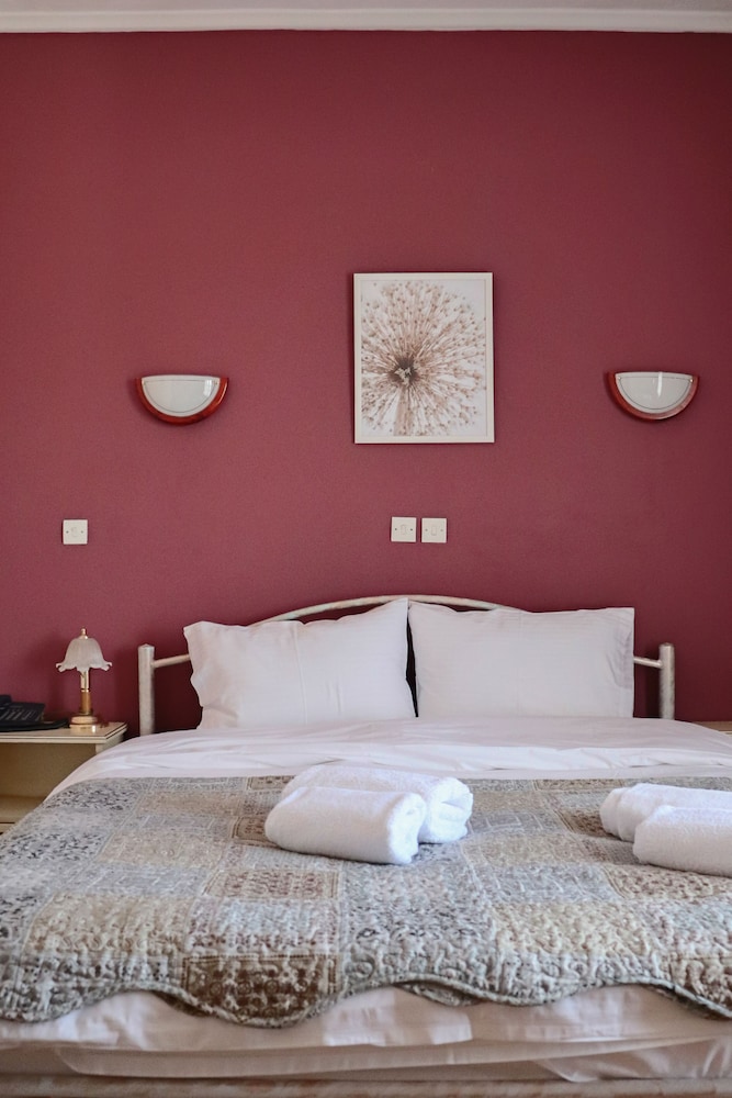 hotel mitikas