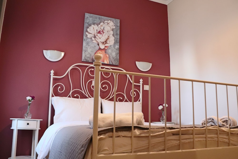 hotel mitikas