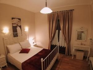 hotel mitikas