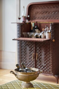 cais urban lodge