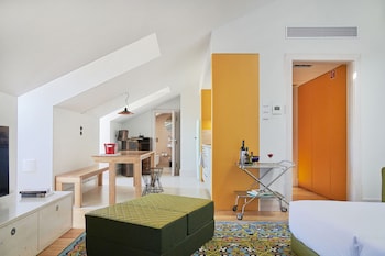 cais urban lodge