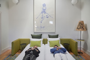 cais urban lodge