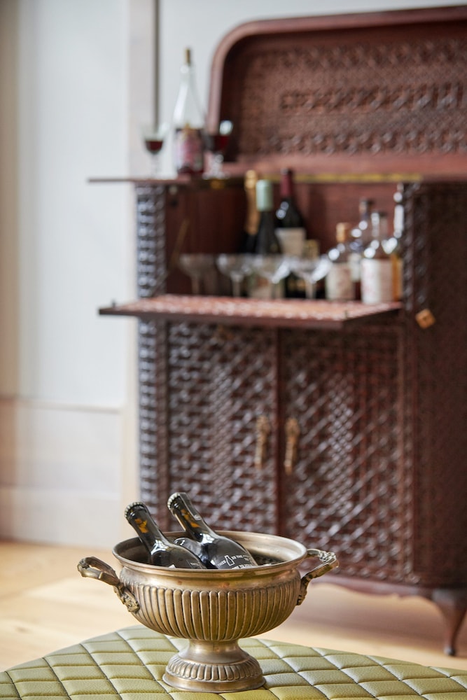 cais urban lodge