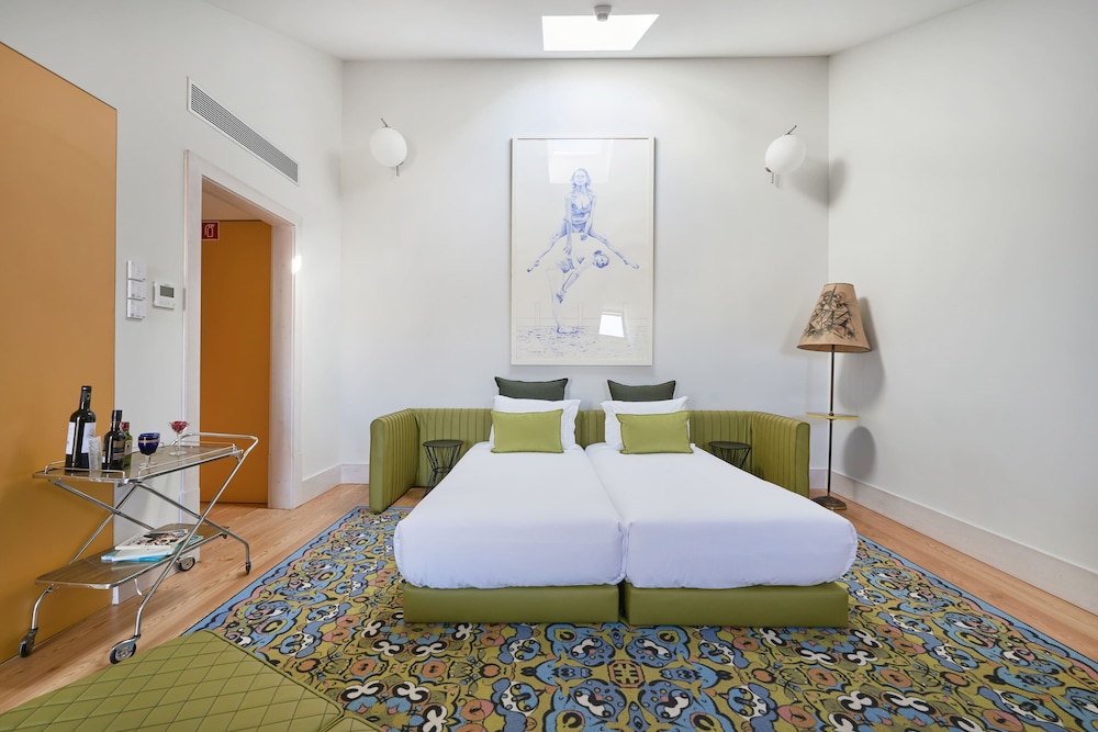 cais urban lodge